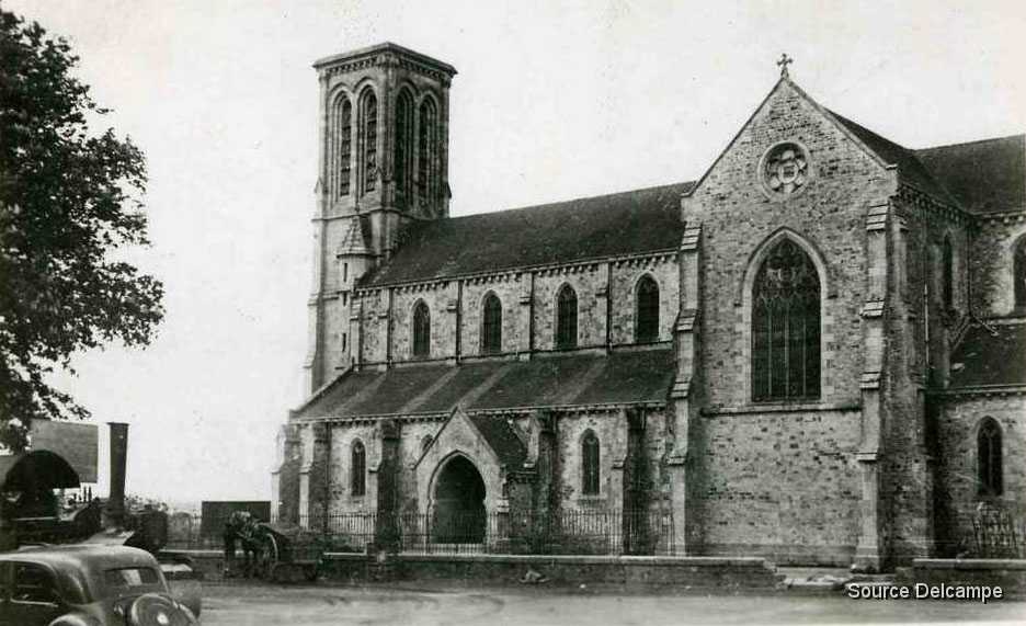 22 Callac L Eglise.jpg